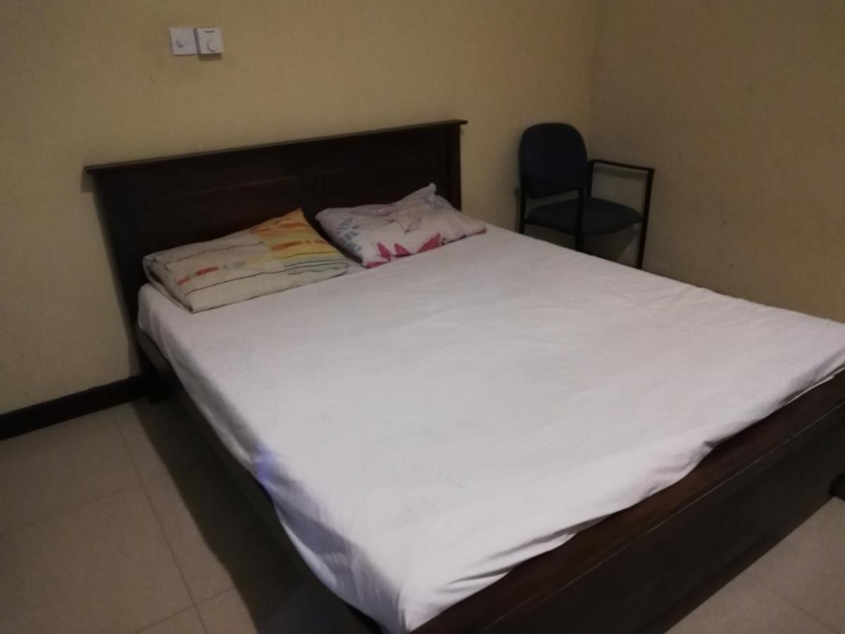 Leaf Guest House Гампола Екстер'єр фото